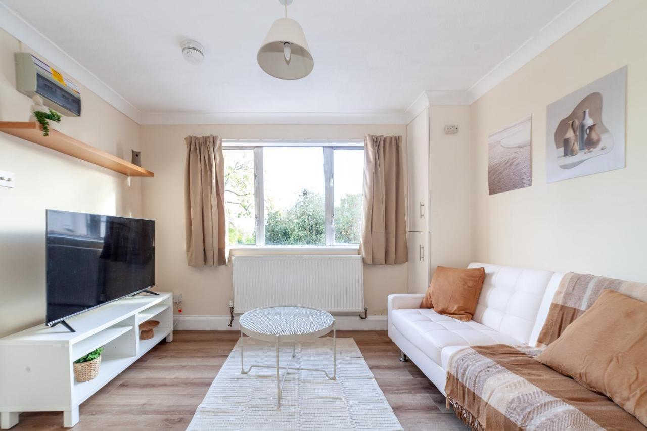 Lovely Studio Flat In Wimbledon W/ Free Parking Лондон Экстерьер фото